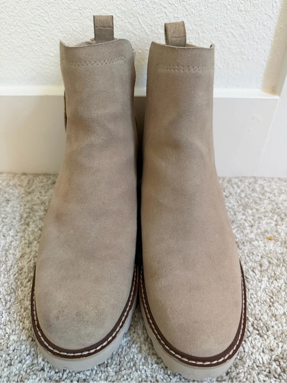 Dolce Vita Huey H20 Chelsea Lug Sole Bootie - Dune Suede